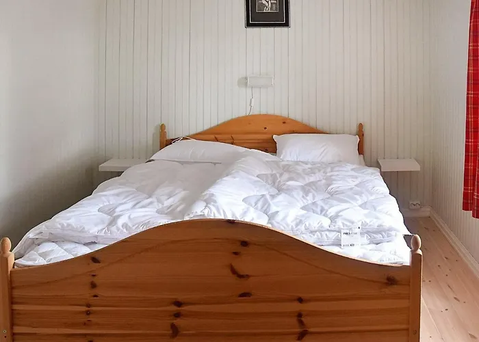 Holiday home 8 Person In Averoy *